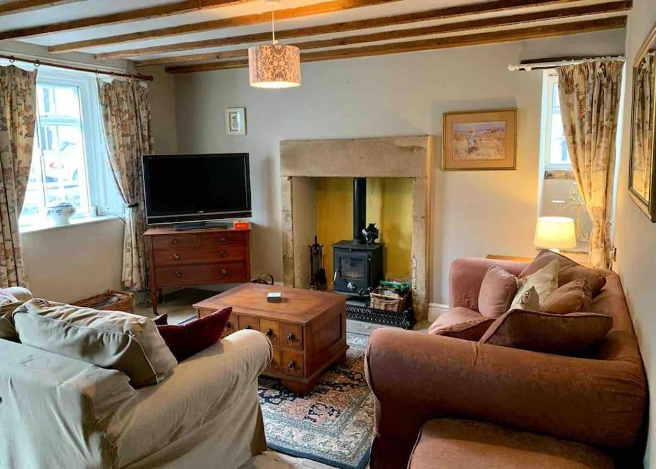 Millstone Cottage - Cosy Peak District Cottage Taddington Экстерьер фото